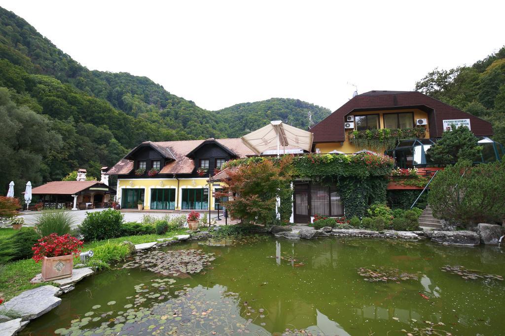 Guesthouse Villa Zelenjak Ventek Kumrovec Exterior photo